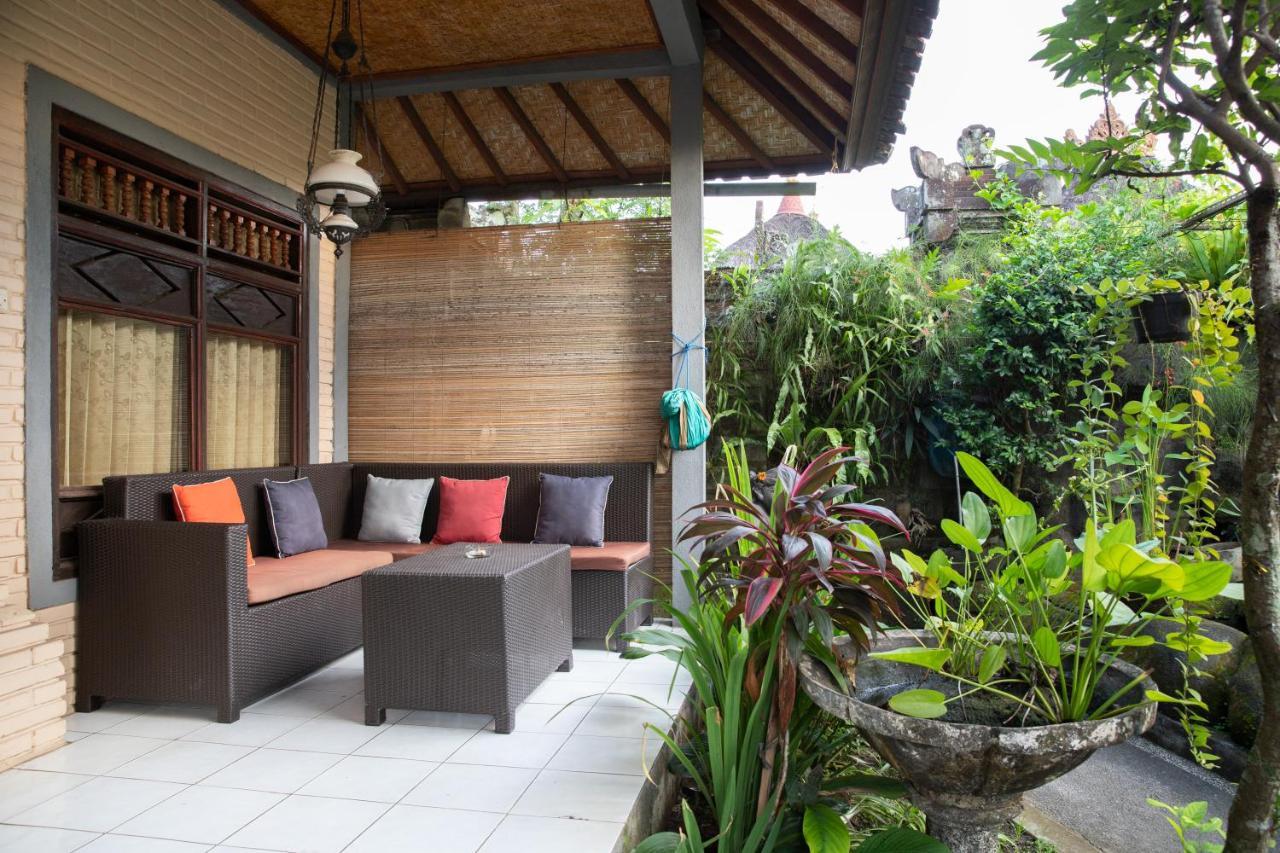The Wayan House Hostel *